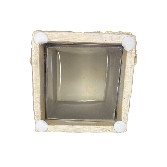 Music Box Musical Cube Picture Frame - Reading Bear - Plays “It’s A Small World” - Picture 9 of 12